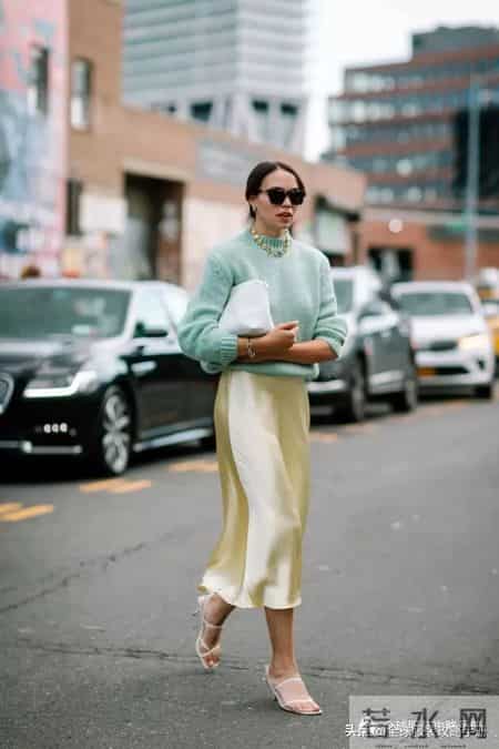 毛衣+裙子，早春最美搭配！