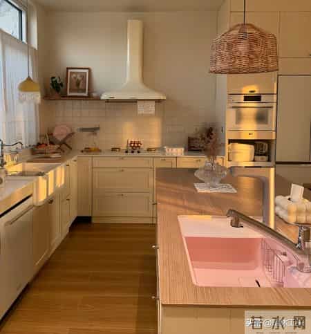 00后的家,厨房早就不装“推拉门”了!现在流行这么做,真高级