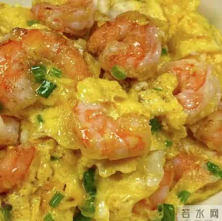 心脏决定寿命，建议中老年人别太节俭，多吃4样，身强体壮更长寿