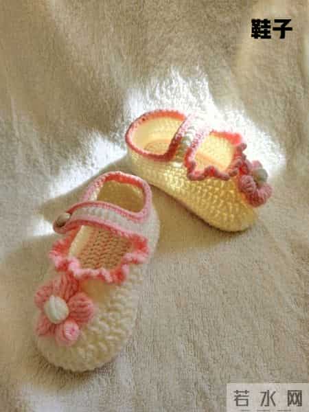 南京陪读妈妈，在美国官宣怀了72岁白人退休教授的孩子。