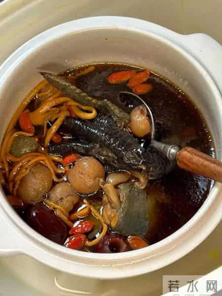 建议女人不要太节俭，常吃这3样，补充雌激素，皮肤光滑气色好