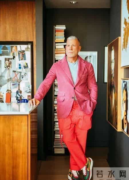 他是我见过最“反油腻”的男人，年龄61身高168，比小鲜肉还会穿！