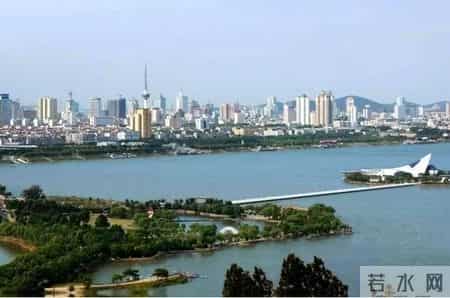 徐州黑帮教父王在清覆灭记：色情帝国14年腐蚀11名官员，终审22年