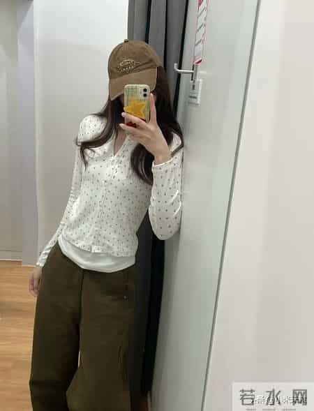 优衣库这件399的红开衫，被我改成BM风直接封神！