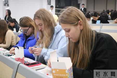 牢A后劲开始发作！一个女留学生的自爆，炸出了多少接盘惨剧？