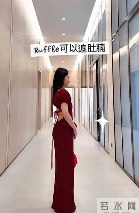 甘比手艺真不错，自己钩露背连体裤准备过年，惊艳大气比高定好看