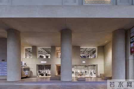 上海南京东路ZARA旗舰店焕新 “马年律动”点亮2400㎡时尚地标