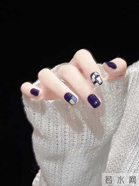 “蓝白碰撞｜指尖的星辰与深海，一眼万年”