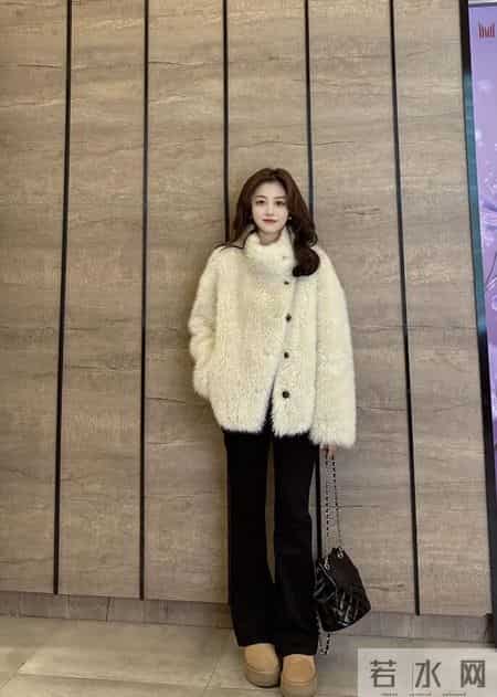 小黑裤今冬又火了！解锁显瘦百搭的万能密码