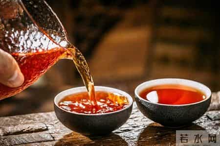 红茶被点名！消化科医生：肠胃不好还常喝，小心带来这5个影响