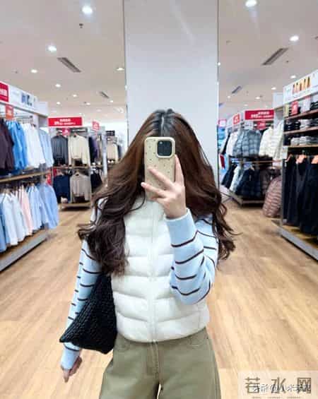 优衣库这条“神仙阔腿裤”！早春搭条纹衫直接穿出miu系千金感