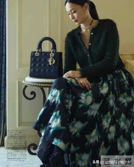 毛衣+裙子，早春最美搭配！