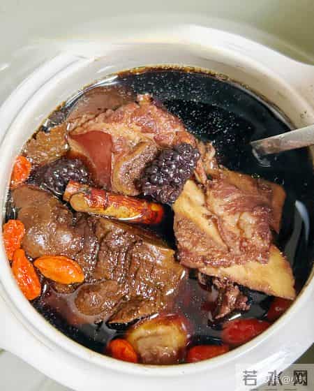 睡得香、发根牢、夜尿少！不是药，而是这3样普通食物！家家都有