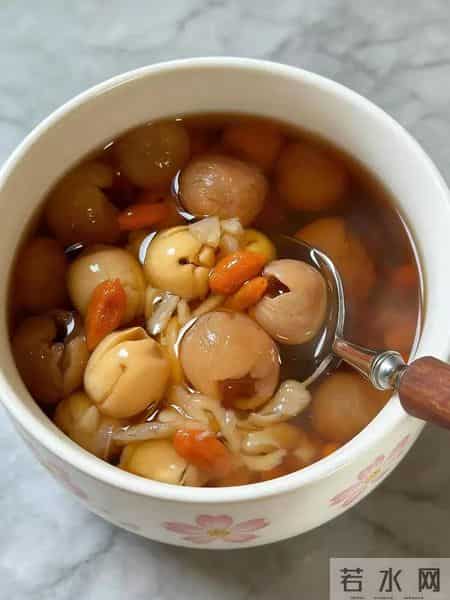 建议女人不要太节俭，常吃这3样，补充雌激素，皮肤光滑气色好