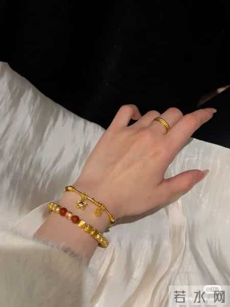 好爱的黄金饰品呀