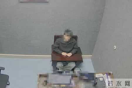 杭州一男子从13楼窗口倒下一盆刷锅水，刚好淋到楼下女邻居头顶，被依法予以行政处罚