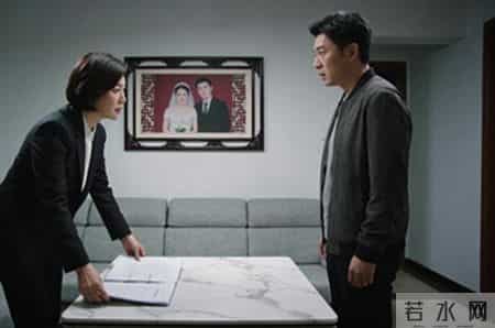 小姑子在群里通知：今年春节还去哥嫂家，一共十五口人，我秒回：真不巧，房子上周卖了，我和你哥回我妈那过年