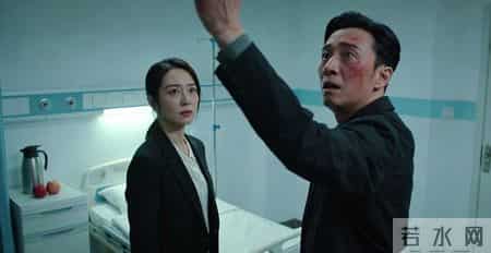 丈夫月薪五万，我却发现他卡里只剩10块钱，我没作声，第二天收拾行李回了娘家，不到3天他就打来电话：老婆，我妈住院了，急需20万