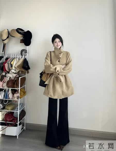 「小黑裤 」今冬又火了，这样穿太美太时髦了！