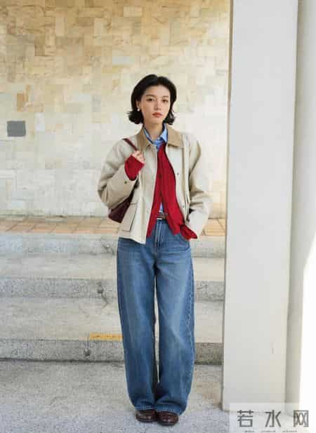 初春“裤子”这么穿会更好看！搭配这几件上衣就够，简约时髦