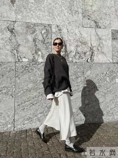 毛衣+裙子，早春最美搭配！