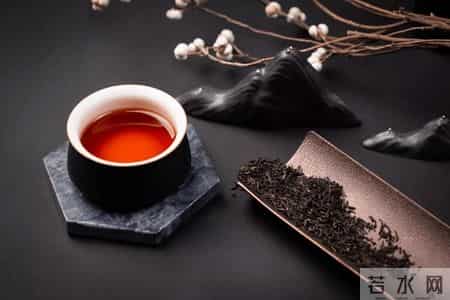 红茶被点名！消化科医生：肠胃不好还常喝，小心带来这5个影响