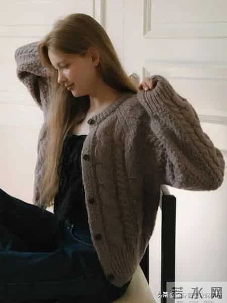 毛衣+裙子，早春最美搭配！