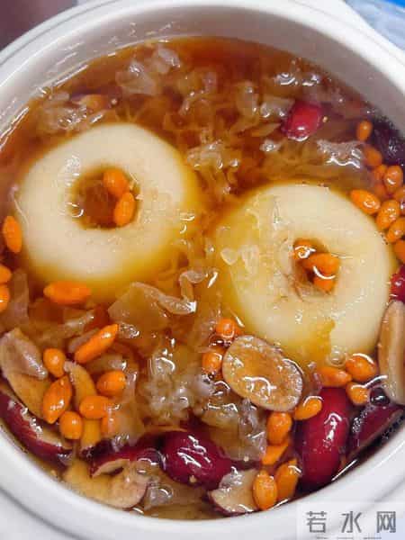 银耳搭一物，肺里垃圾一扫光！连喝2天，喉咙不痒痰也没了！