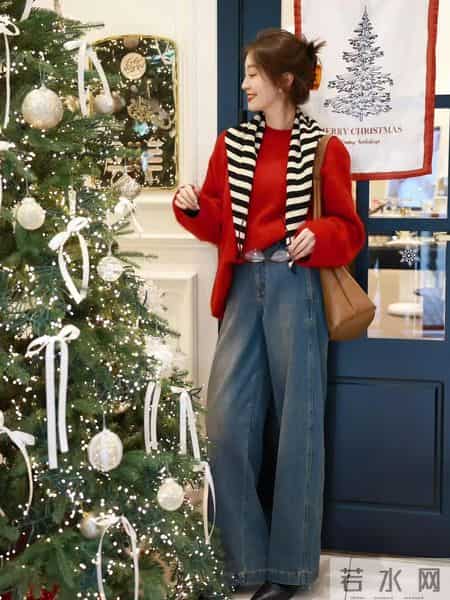 初春“裤子”这么穿会更好看！搭配这几件上衣就够，简约时髦