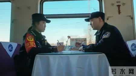 00后新警小孟的“春运备战记”