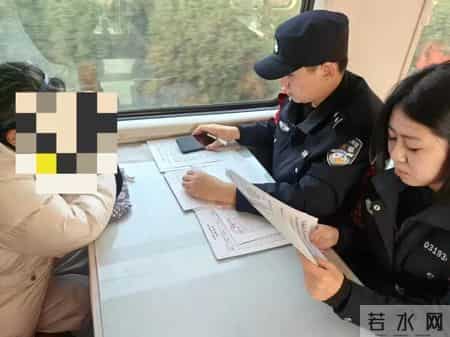 00后新警小孟的“春运备战记”