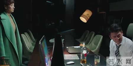 《我的前半生》：看到年近40岁，丢掉20万年薪的凌玲，半夜跪求月薪13万的陈俊生，才明白，这对夫妻之间，太现实了